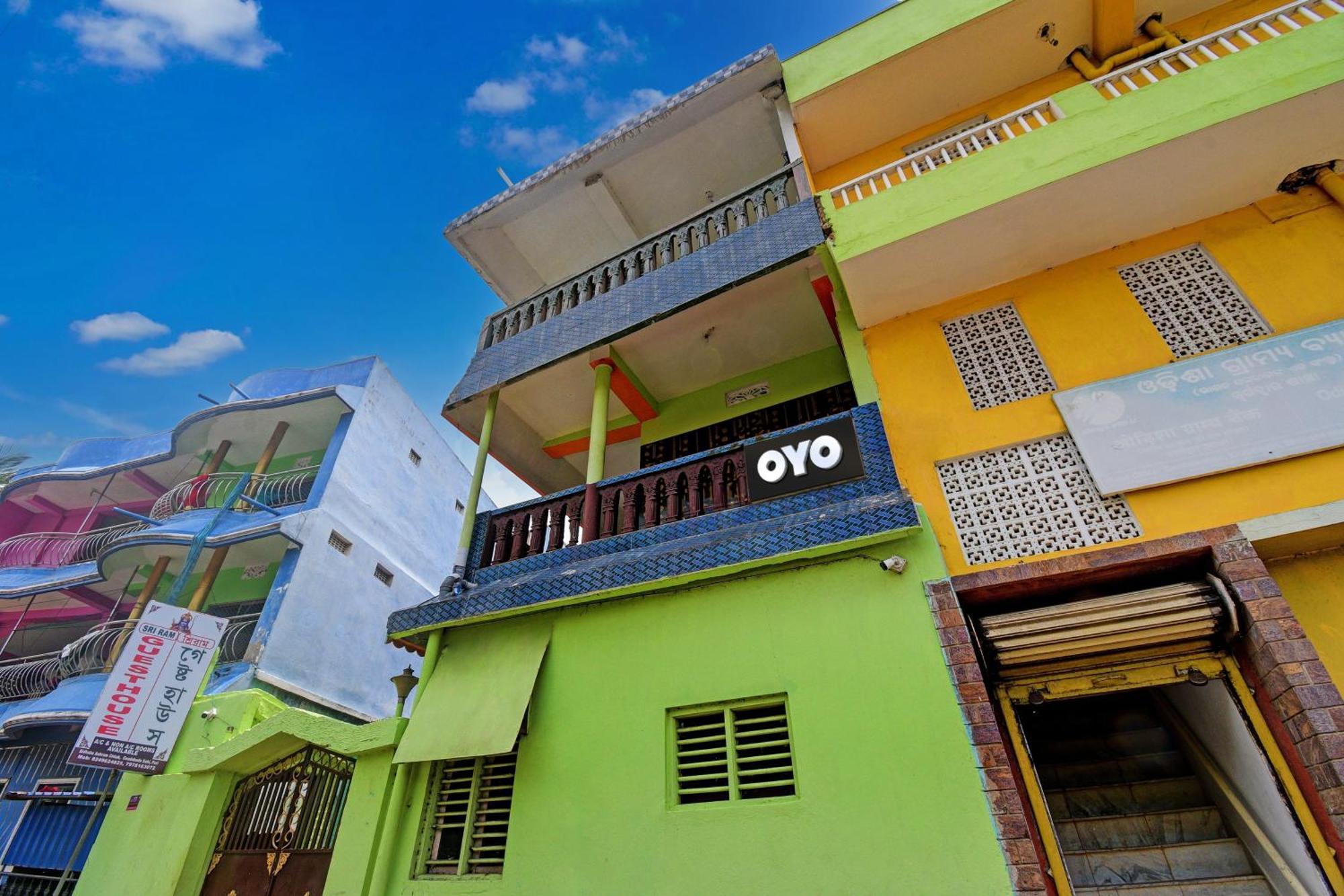 Hotel O Sri Ram Guest House Пури Екстериор снимка