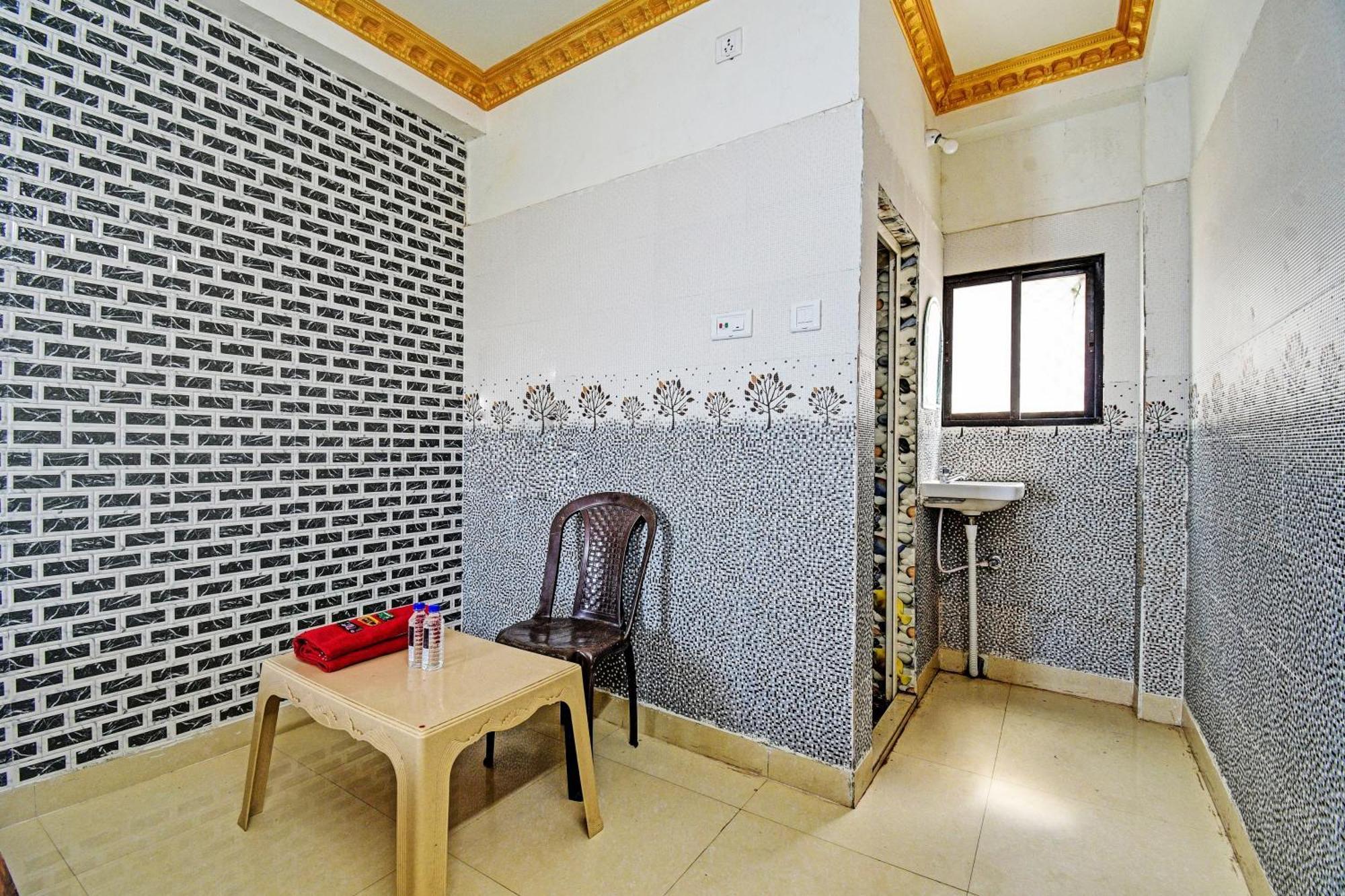 Hotel O Sri Ram Guest House Пури Екстериор снимка