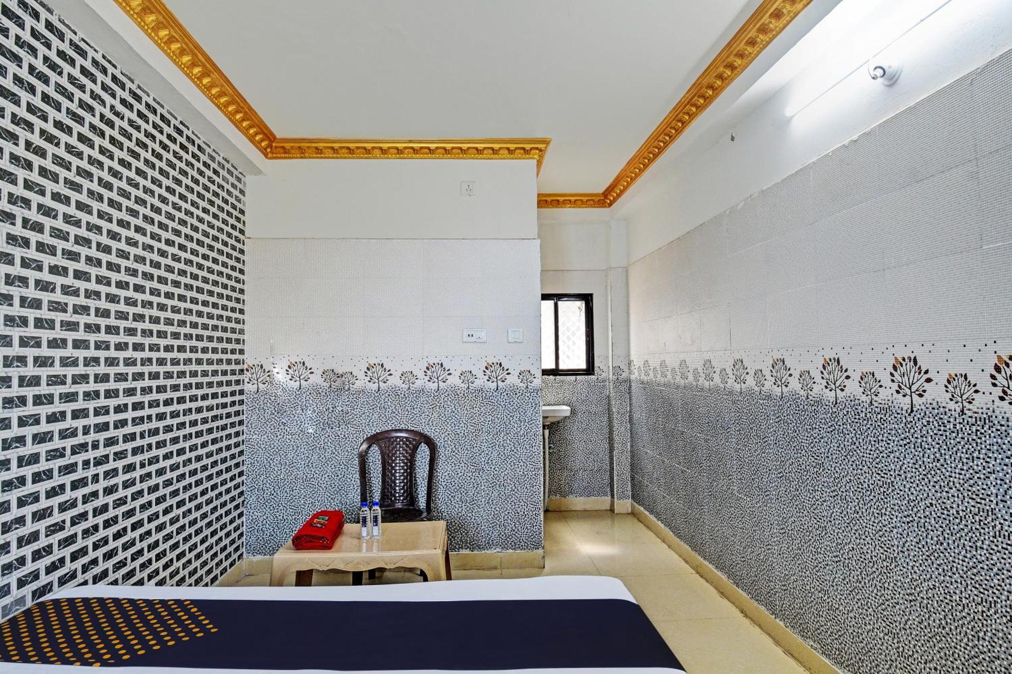 Hotel O Sri Ram Guest House Пури Екстериор снимка